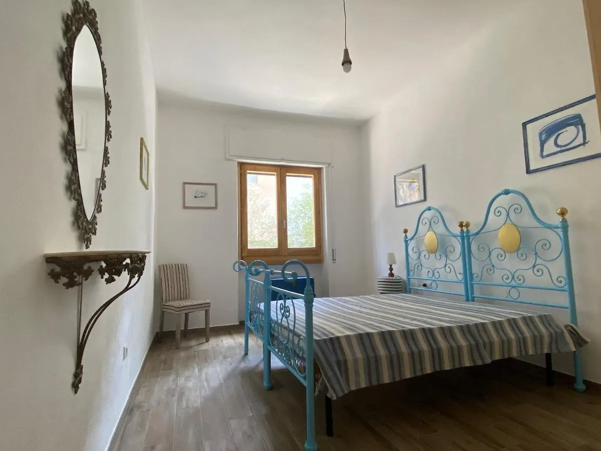 Apartments Villa Corrias 卡拉·利贝罗托